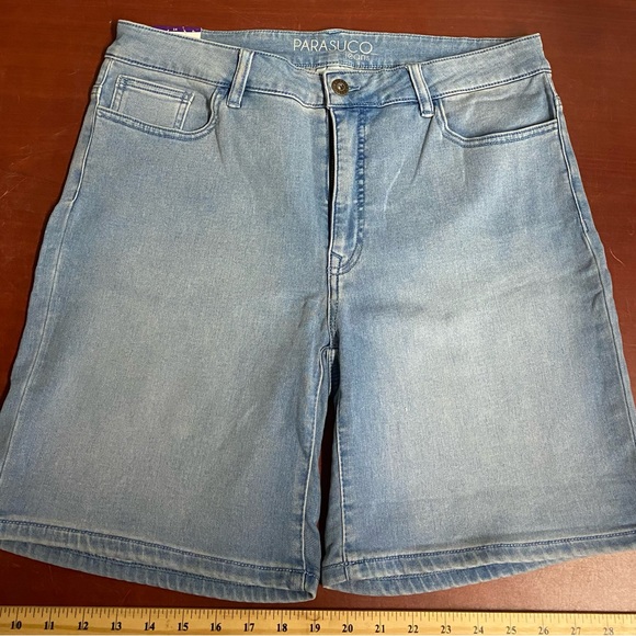 Woman’s Size 14 Mid Rise Classic Fit with Tummy Control Jean Shorts-NWT - Picture 1 of 6